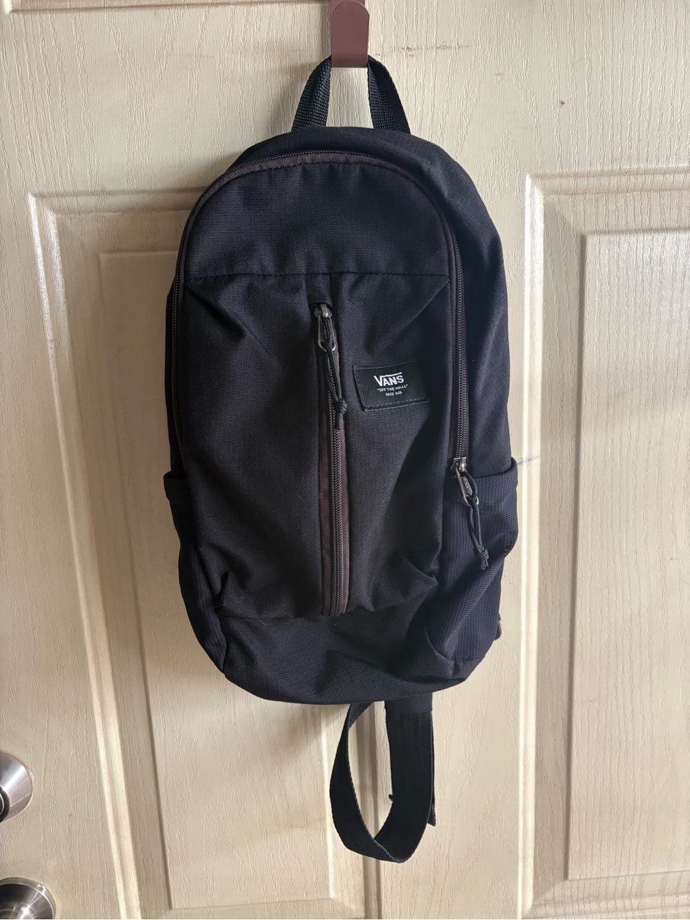 Vans Black Compact Sling Backpack with Front Zip